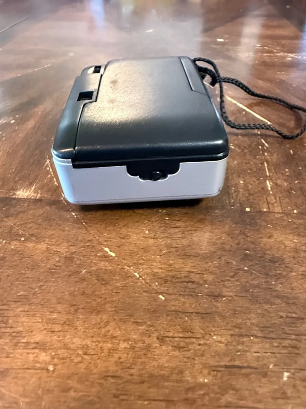 Bell & Howell focus free Point-and-Shoot 35 mm Film Camera 28 mm lens untested